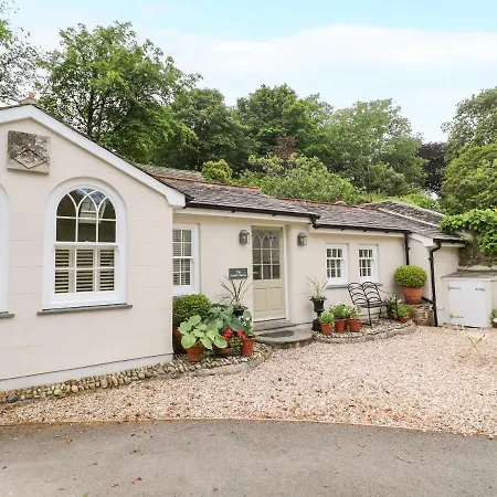 The Coach House At Pendower House *